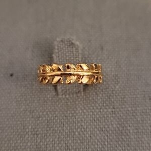 3/$20 Goldtone Vine Fairycore Ring Size 6